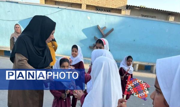 جشن روز دختر در دبستان دخترانه شهید علی‌رضایی