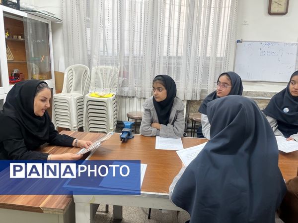 جلسه سفیران سلامت دبیرستان مطهره ناحیه ۶ مشهد 