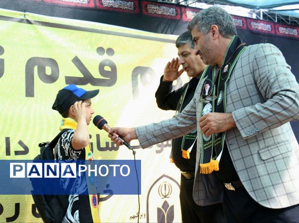 موکب خدمت‌رسانی سازمان دانش‌آموزی خراسان رضوی در سالروز رحلت پیامبر اکرم (ص)
