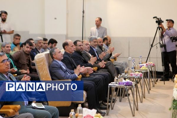 همایش خیرین مدرسه‌ساز و آیین کلنگ زنی بزرگترین مجموعه هنرستانی کشور در کاشان