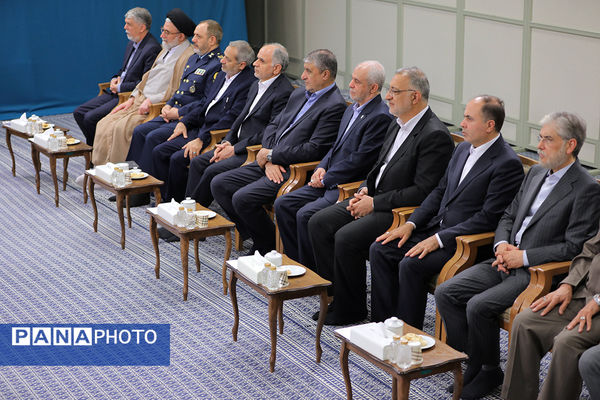 دیدار رئیس‌جمهور و اعضای هیأت دولت چهاردهم با رهبر معظم انقلاب