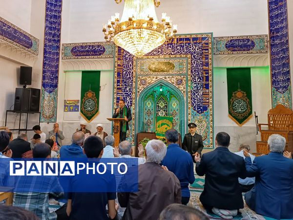 پرچم متبرک امام رضا (ع) در جشن ولادت امام رئوف در مسجد امام حسن عسکری (ع) بجنورد 