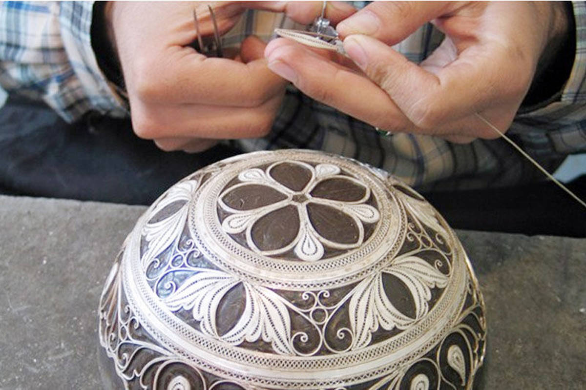 احیای صنایع دستی و هنرهای محلی توسط دانشآموزان