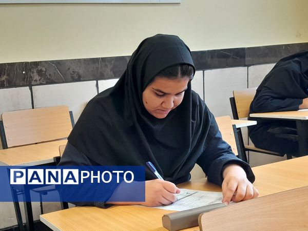امتحانات نوبت اول در دبیرستان مادرمهربان خلیل آباد