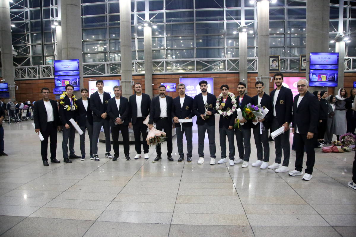 بازگشت تیم ملی تکواندو با کسب عنوان نایب‌قهرمانی