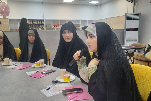 حضور مشاور معاون رئیس جمهور در مرکز «حس خوب» قم