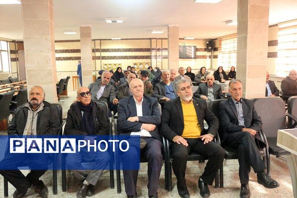 تقدیر از بازنشستگان آموزش‌و‌پرورش فیروزکوه 