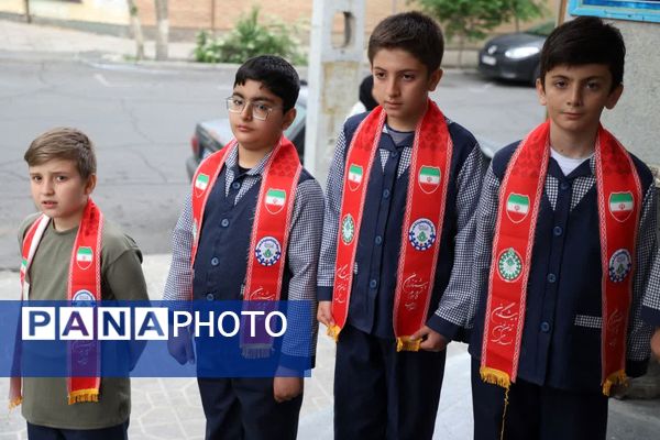 گرامیداشت هفته معلم با حضور دانش‌آموزان پیشتاز آذربایجان شرقی