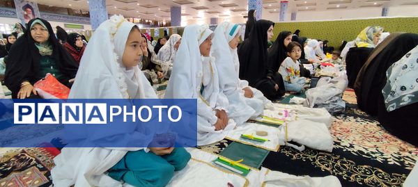 حضور دانش‌آموزان بیرجندی در نماز جمعه