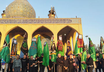 عَلَم‌گردانی در شهر بهمن، نشانه دلدادگی به سیدالشهدا(ع)