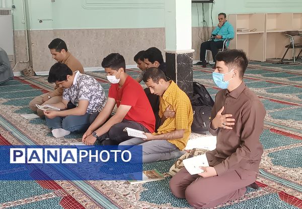  زیارت عاشورا در دهه کرامت در دبیرستان شاهد ابوذر غفاری نیشابور 