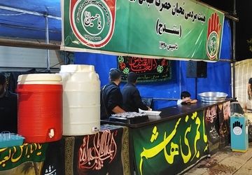 خدمت‌رسانی موکب مردمی محبان حضرت عباس(ع) سنندج به زائران اربعین حسینی