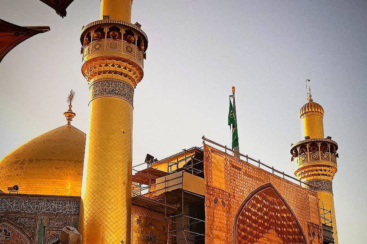 شور و شوق زائران در سالروز تاجگذاری امام زمان(عج)