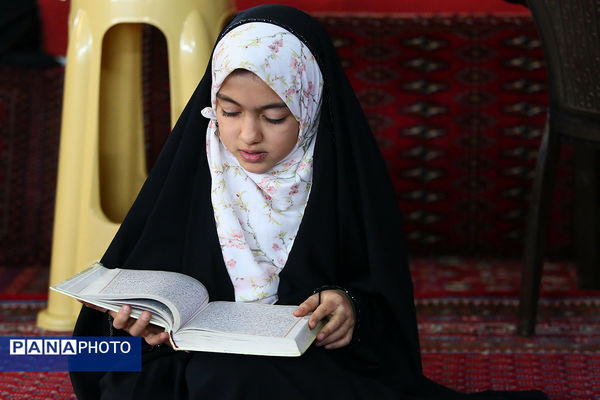 اعتکاف دانش‌آموزی در مسجد فاطمه الزهرا (س)