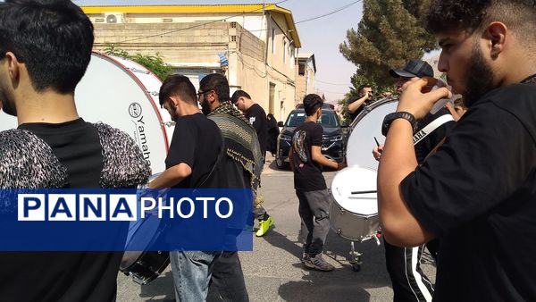 مردم روستای «هیو» در مراسم باشکوه عزاداری تاسوعا شرکت کردند