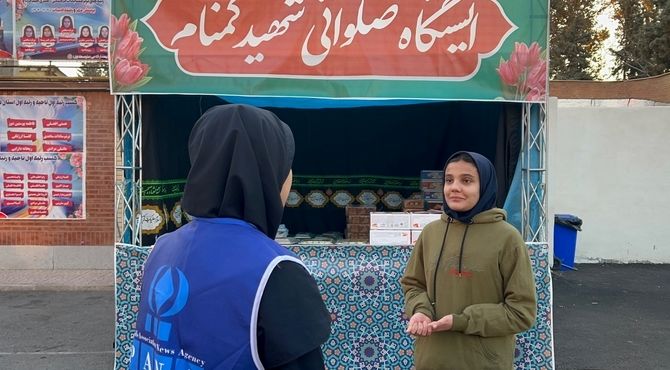 پرچم‌های وفا به یاد امام حسین(ع) و حضرت عباس(ع) به اهتزاز درآمد