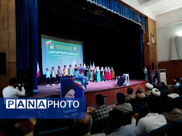 آیین تجلیل از کمیته های اجرایی دومین کنگره ملی شهید مدرس (ره) و ۱۲۲۲ شهید منطقه ترشیز کهن