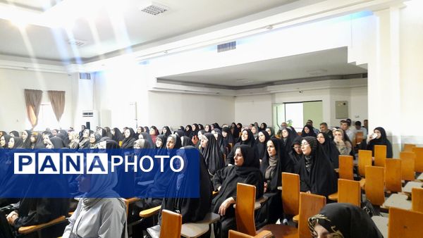 اولین جلسه انتخابات اعضای انجمن اولیا و مربیان در دبیرستان نمونه دولتی مهشید مصلی نژاد