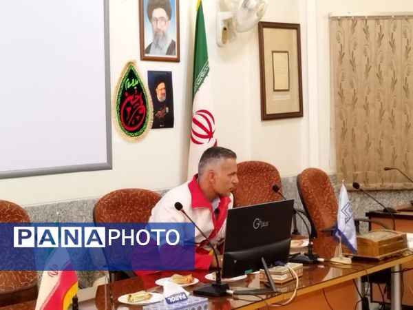 جلسه آموزشی ویژه مراقبان سلامت مدارس کاشان