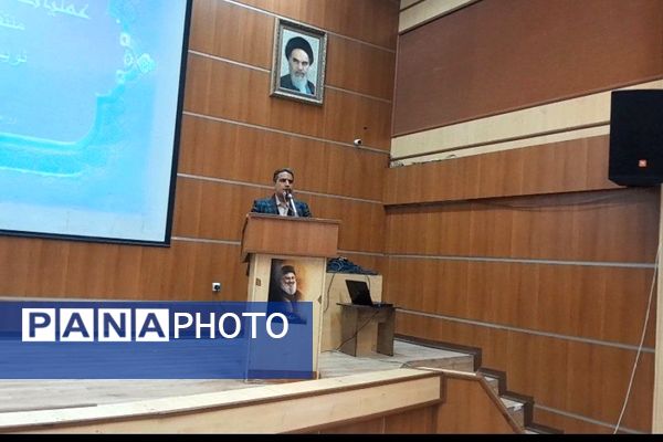 آیین رونمایی و نقد کتاب «عملیات نجات مادربزرگ» در شهرستان ورامین 