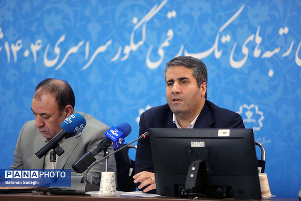 مراسم تقدیر از مدال آوران المپیادهای جهانی و رتبه های برتر کنکور شهر تهران