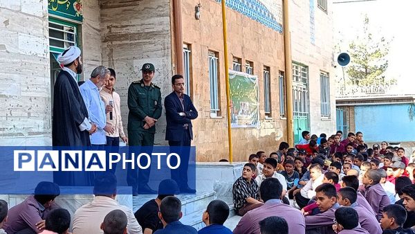 روایتی از دفاع مقدس در دل دبیرستان میثاق کاشمر