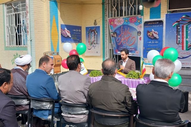 زنگ جشن نیکوکاری با شعار «عیدی برای همه» در دبستان دخترانه شاهد کوهدشت 