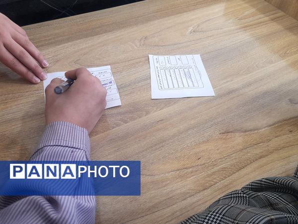 انتخابات شورای دانش آموزی در دبستان پورشهریاری