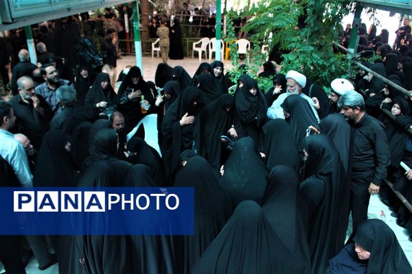 جلوه‌های حزن و خشم در مراسم تشییع شهدا