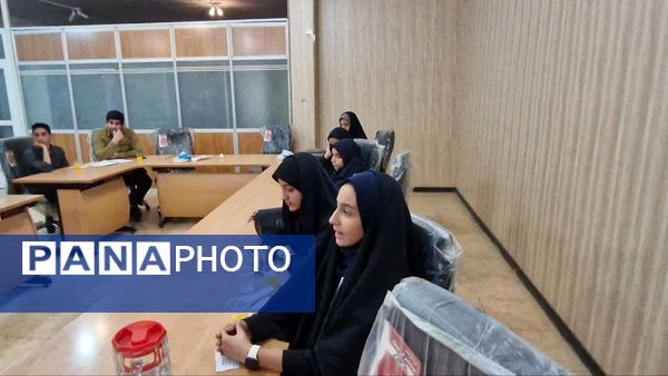 نشست خبری مدیر آموزش و پرورش شهرستان دهقان با اصحاب رسانه به میزبانی خبرگزاری پانا