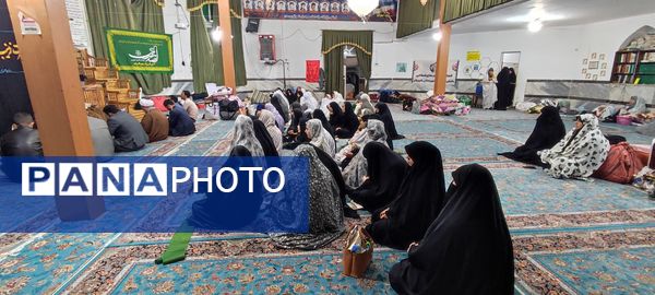 حضور ۷۲ دانش‌آموز دختر معتکف به نیت ۷۲ شهید کربلا در مسجد باب الحوائج شیروان