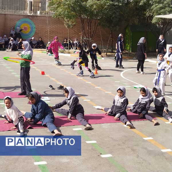 المپیاد ورزشی در مدرسه هوشیار ناحیه یک مشهد