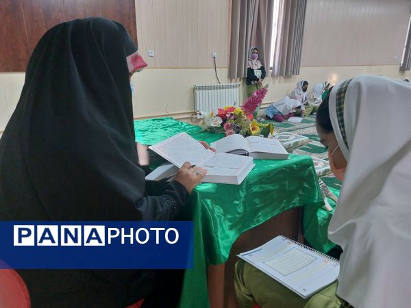 برگزاری مسابقات قرآن عترت و نماز در مدرسه شاهد حضرت معصومه (س)