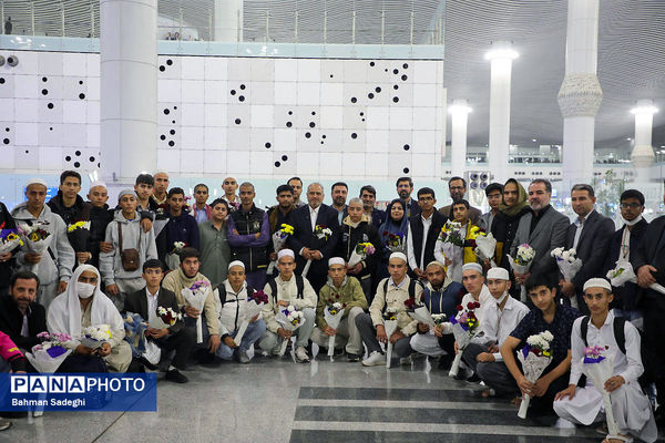 مراسم استقبال بازگشت اولین کاروان عمره گذار دانش آموزان پسر