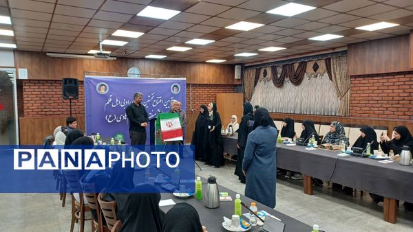 آیین رونمایی از نخستین آکادمی نوجوانان اهل قلم