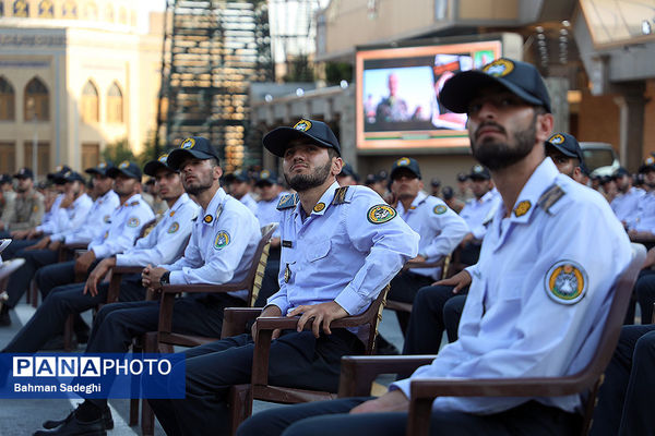 سالروز اهدای پرچم و نشان توسط فرماندهی معظم کل قوا به ارتش