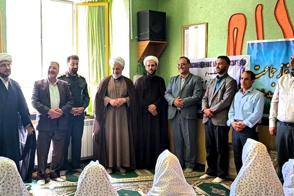زنگ نماز در دبیرستان نمونه دولتی شهید خزایی اسدآباد