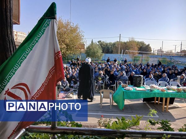 برگزاری مراسم عزاداری ایام فاطمیه در دبیرستان شهید دهقان 