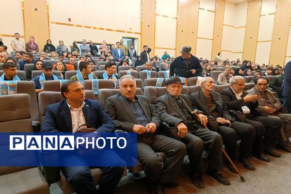 همایش بدرقه‌ دانش‌آموزان منتخب سازمان دانش‌آموزی به عمره‌ مفرده دانش‌آموزی