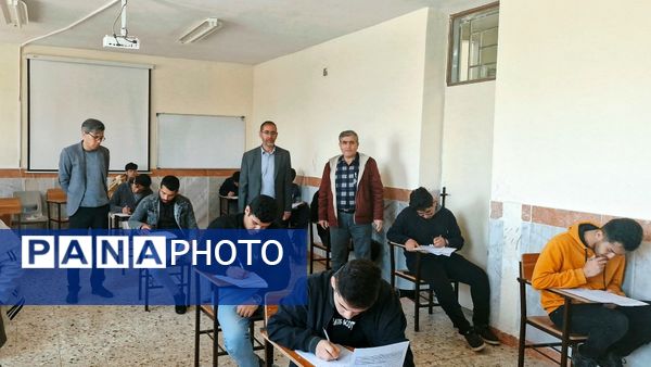 بازدید سرپرست آموزش و پرورش قوچان از روند برگزاری امتحانات شبه نهایی کشوری