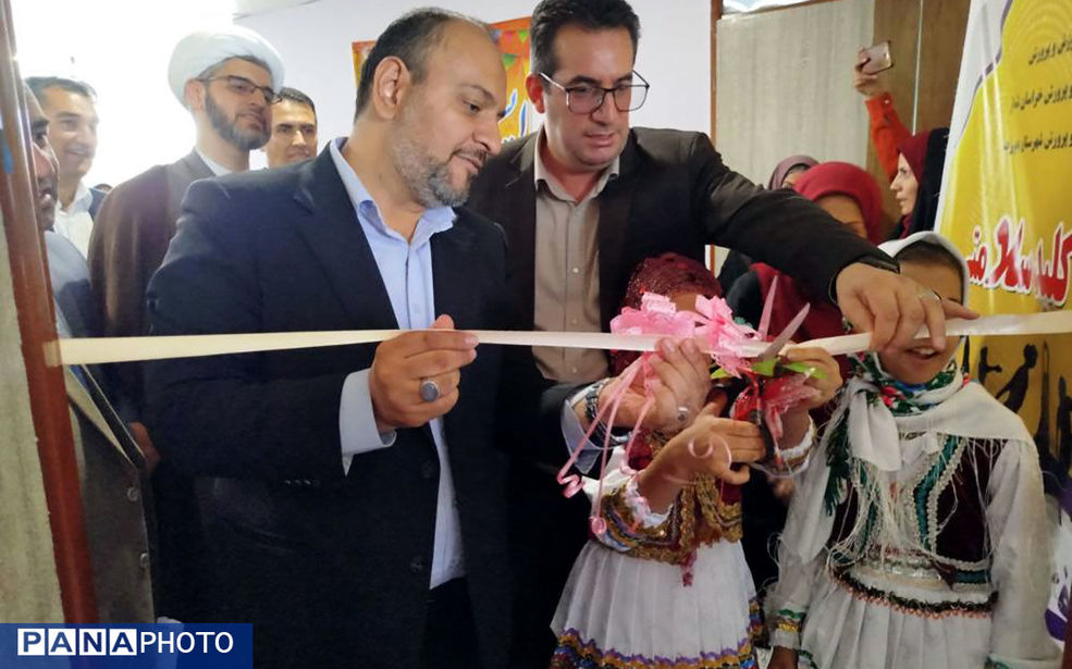 از افتتاح کافه گفت‌وگوی دخترانه، اتاق تربیت‌بدنی و تجهیز ۱۰۰ کتابخانه مدارس تا نشست با دانش‌آموزان عضو تشکل‌های دانش‌آموزی