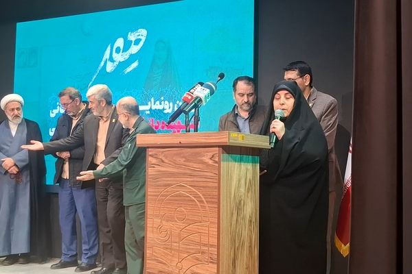 روایت مادر شهیده فائزه رحیمی از آرزوی دیدار رهبری