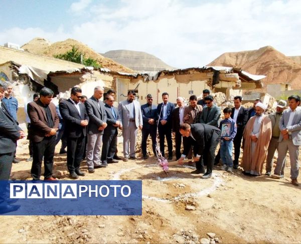 شهرستان کلات پیشگام در نهضت ملی مدرسه سازی 