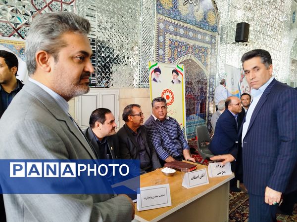 دیدار مردمی در امام‌زاده سیدحمزه؛ روایت خدمت‌رسانی در هفته دولت
