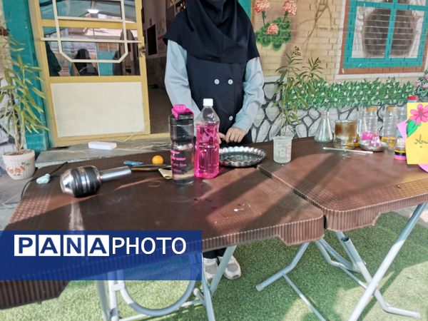 بزرگداشت روز آزمایشگاه در دبیرستان یغمای نیشابوری 