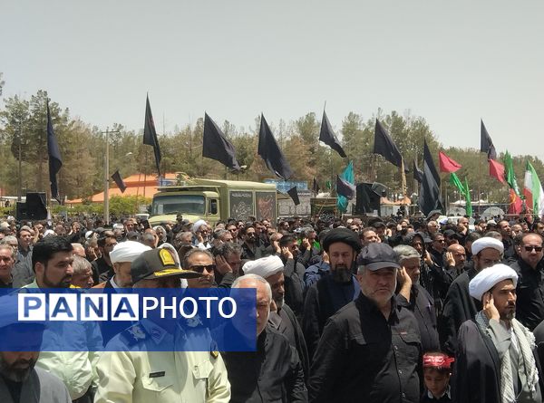 اقامه نماز ظهر عاشورا در قتلگاه بیرجند 