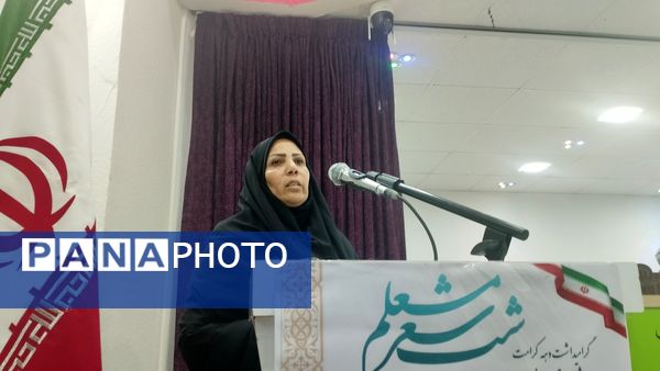 برگزاری برنامه شب شعر در شهرستان خلیل‌آباد