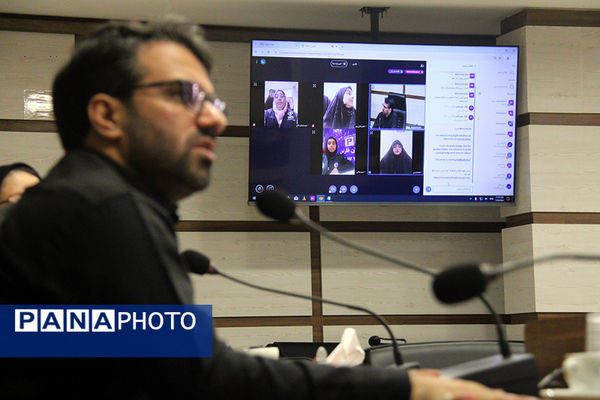 گفت‌وگوی صمیمی مدیرعامل خبرگزاری پانا با دانش‌آموزخبرنگاران استان‌ها