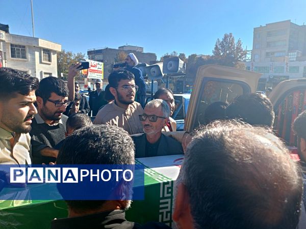 شهید گمنام در کاشمر تشیع شد