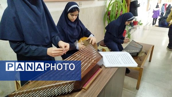 برگزاری هفته ماها در دبیرستان علامه جعفری ناحیه ۳